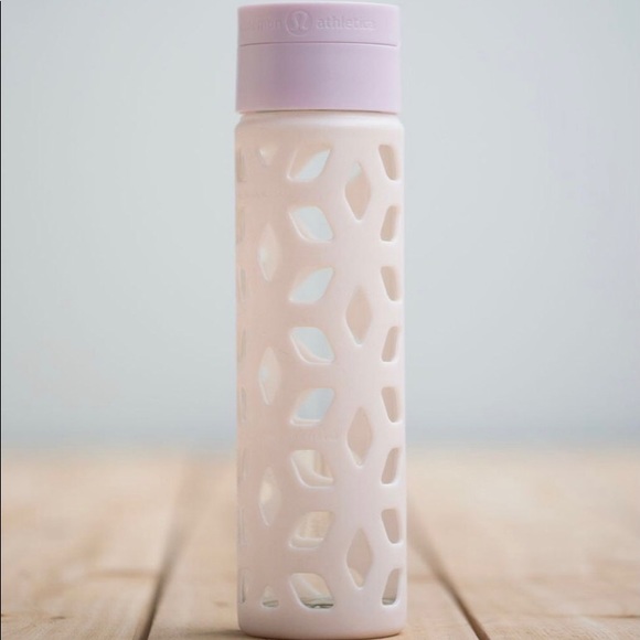 lululemon athletica Accessories - HOST PICK Lululemon Pure Focus Glass Water Bottle